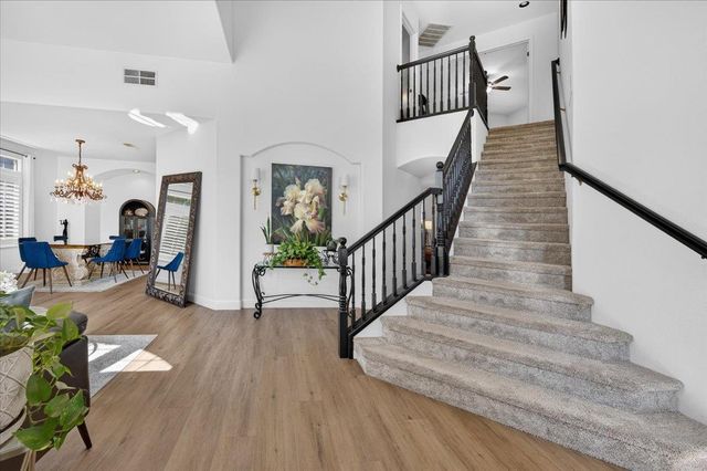 10283 N Sterling Lane, Fresno, CA 93730