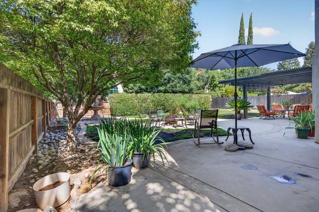 10283 N Sterling Lane, Fresno, CA 93730