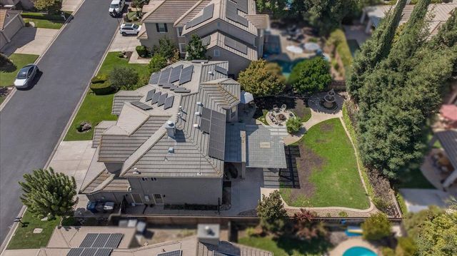 10283 N Sterling Lane, Fresno, CA 93730