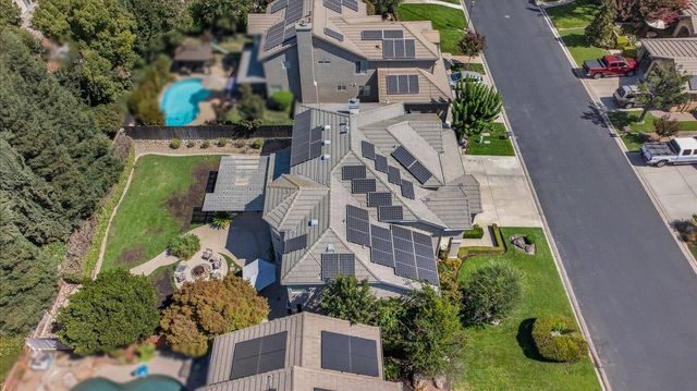 10283 N Sterling Lane, Fresno, CA 93730