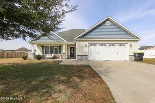 102 Nia Court, Jacksonville, NC 28546