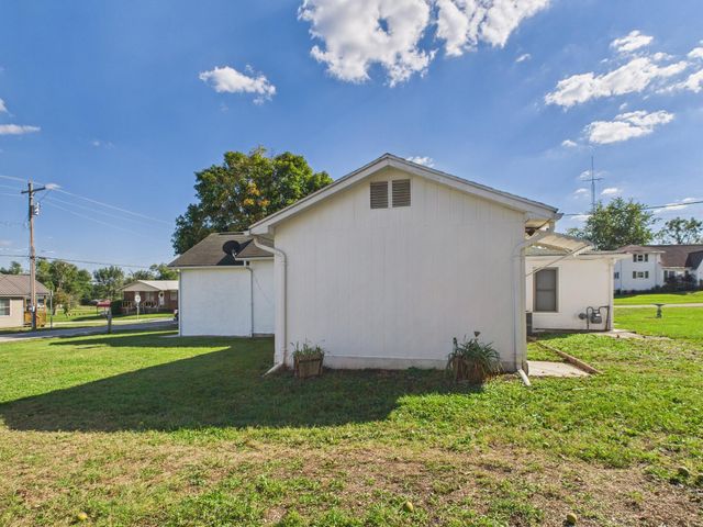 701 Garst, Cabool, MO 65689