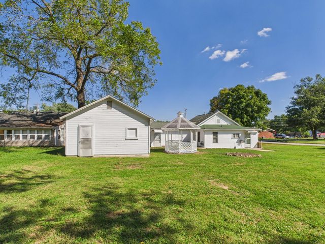 701 Garst, Cabool, MO 65689