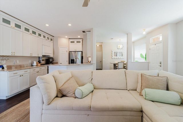 602 51ST AVENUE N, St Petersburg, FL 33703