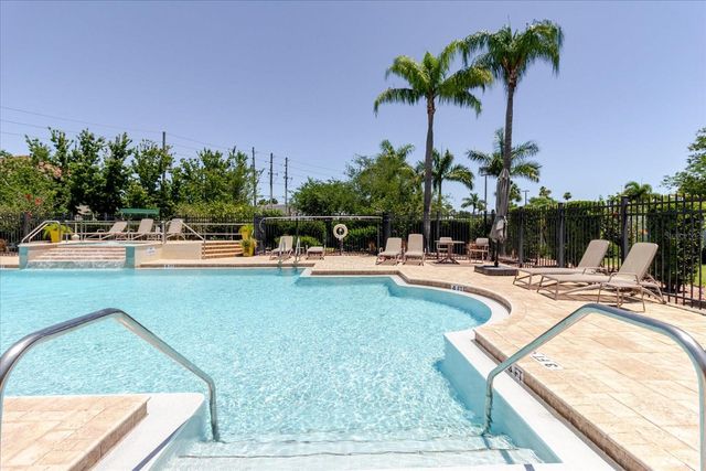 602 51ST AVENUE N, St Petersburg, FL 33703