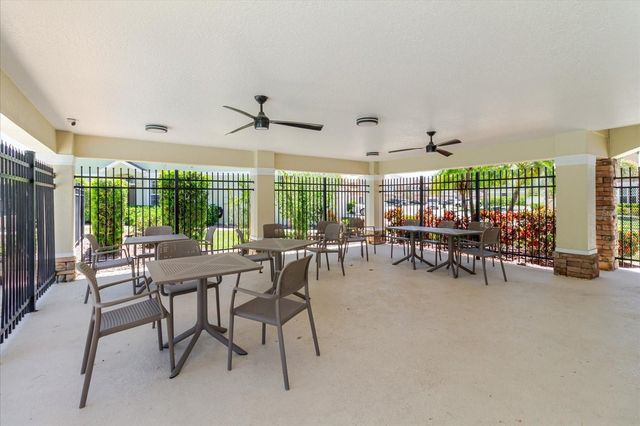 602 51ST AVENUE N, St Petersburg, FL 33703