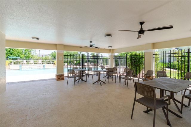 602 51ST AVENUE N, St Petersburg, FL 33703