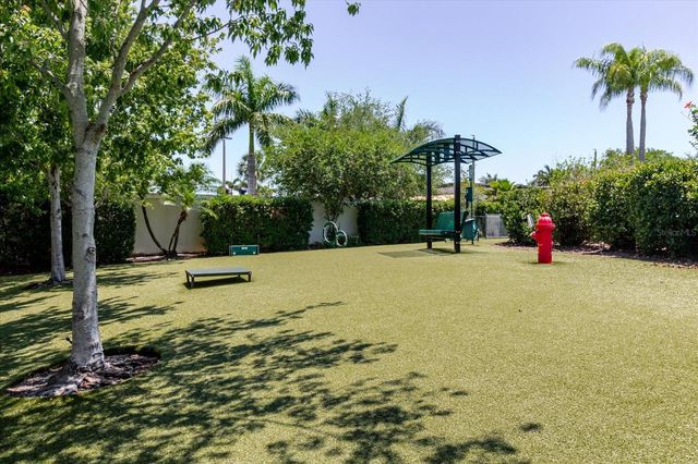 602 51ST AVENUE N, St Petersburg, FL 33703