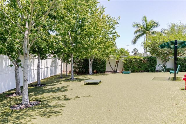 602 51ST AVENUE N, St Petersburg, FL 33703