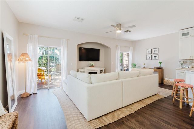 602 51ST AVENUE N, St Petersburg, FL 33703