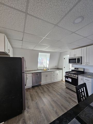 162 Prospect 3rd Floor, Lawrence, MA 01841