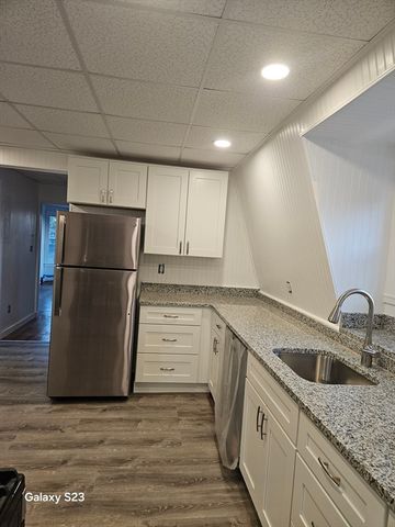 162 Prospect 3rd Floor, Lawrence, MA 01841