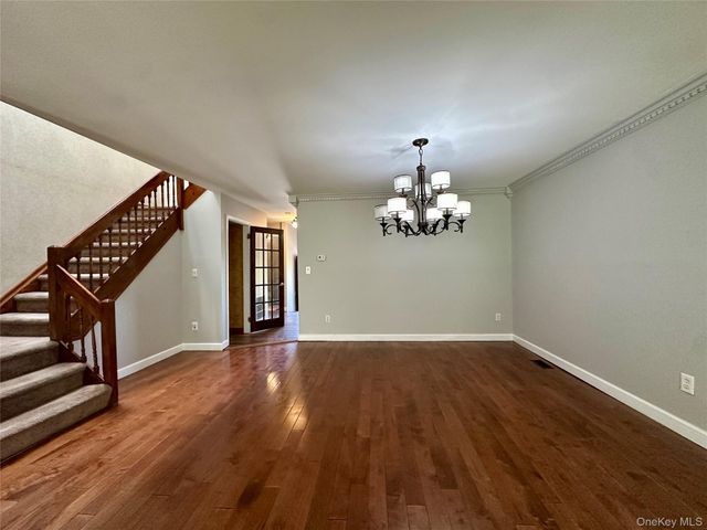 19 Butternut Court, Highland Mills, NY 10930