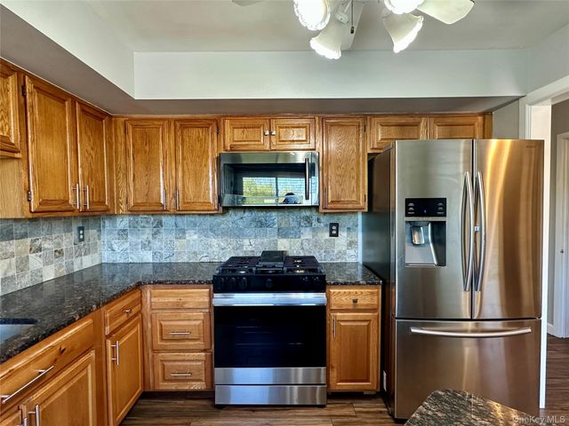 19 Butternut Court, Highland Mills, NY 10930