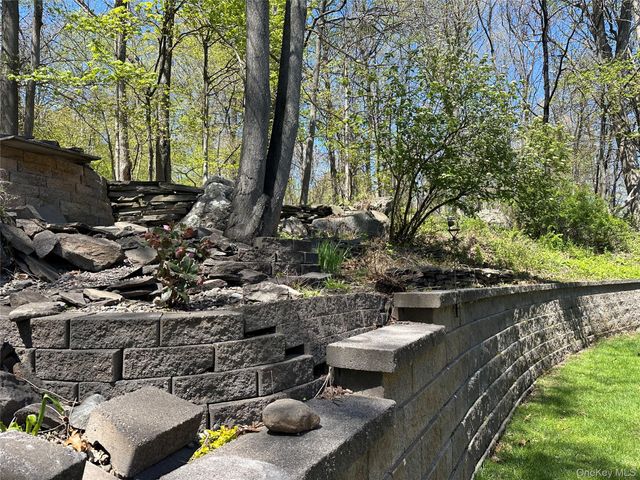 19 Butternut Court, Highland Mills, NY 10930