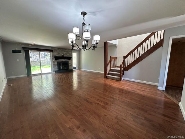 19 Butternut Court, Highland Mills, NY 10930