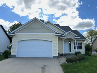 322 N 15th Avenue, Winterset, IA 50273