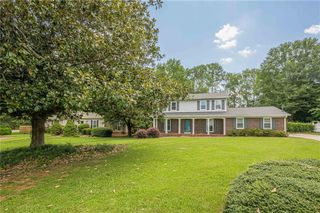 385 STONEBRIDGE Trail, Roswell, GA 30075