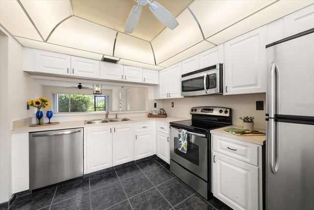 5532 PUERTA DEL SOL BOULEVARD S 138, St Petersburg, FL 33715