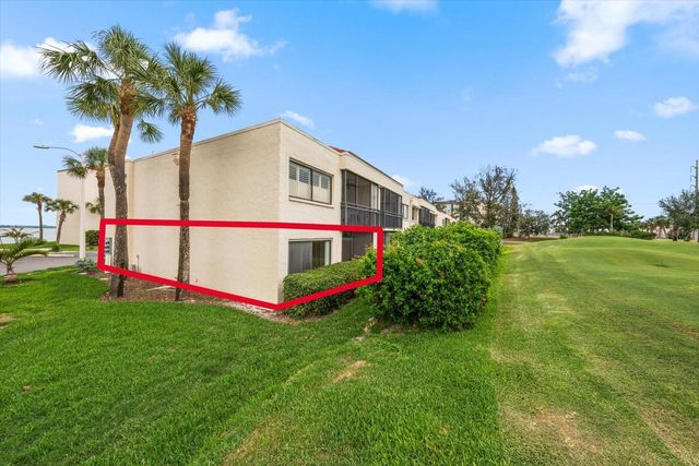 5532 PUERTA DEL SOL BOULEVARD S 138, St Petersburg, FL 33715
