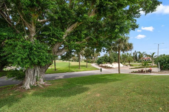 5532 PUERTA DEL SOL BOULEVARD S 138, St Petersburg, FL 33715