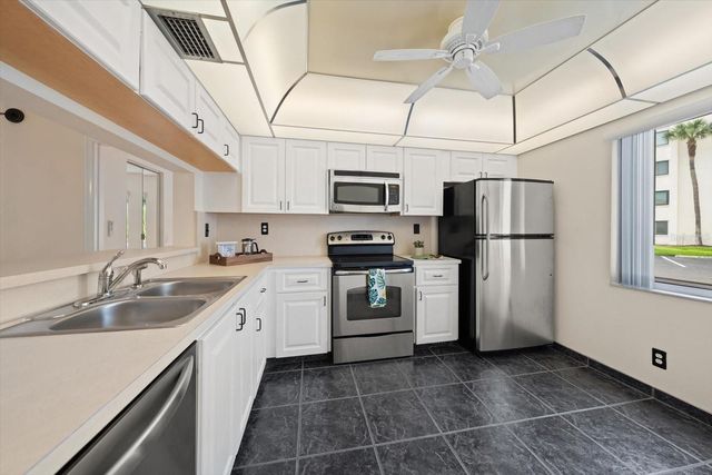5532 PUERTA DEL SOL BOULEVARD S 138, St Petersburg, FL 33715