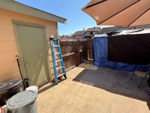 1889 Country Village Boulevard A, Humble, TX 77338