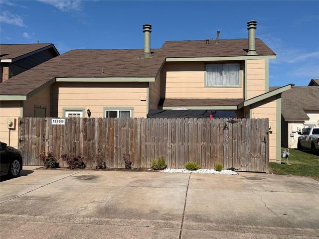 1889 Country Village Boulevard A, Humble, TX 77338