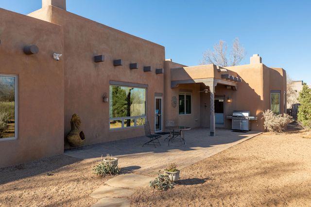 114 Veronica Court, Corrales, NM 87048