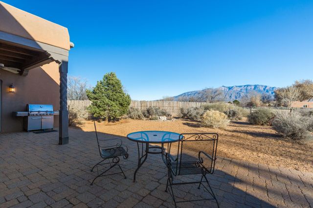 114 Veronica Court, Corrales, NM 87048