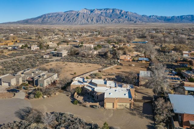 114 Veronica Court, Corrales, NM 87048