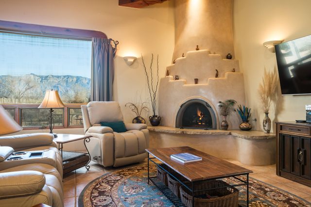 114 Veronica Court, Corrales, NM 87048