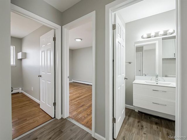 178 Summit View Court, White Lake, MI 48386