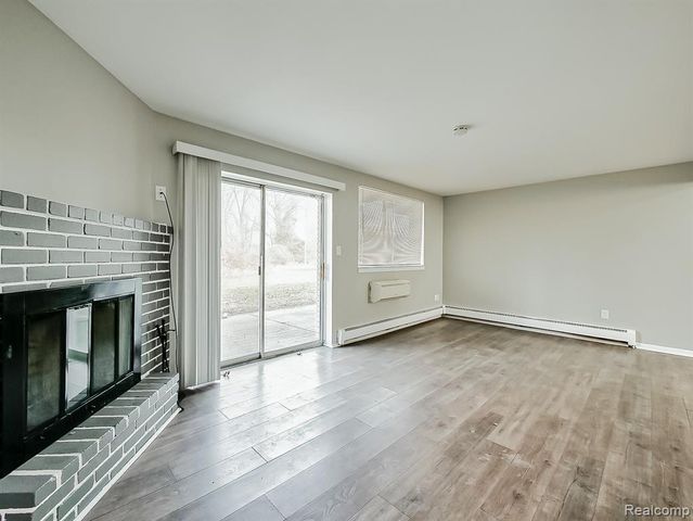 178 Summit View Court, White Lake, MI 48386