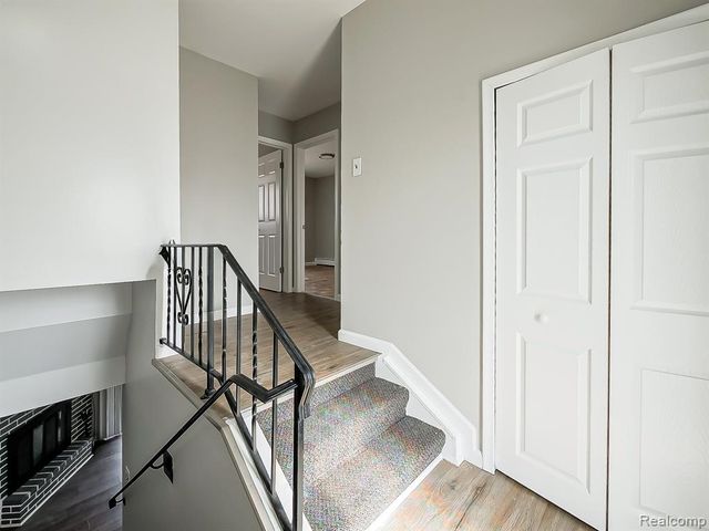 178 Summit View Court, White Lake, MI 48386