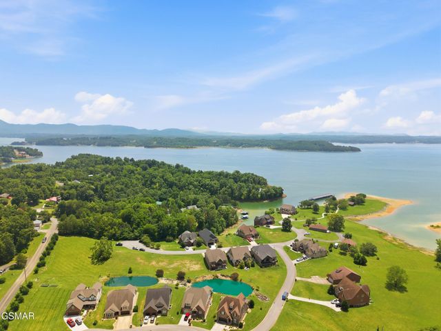 705 Waters Edge, Dandridge, TN 37725