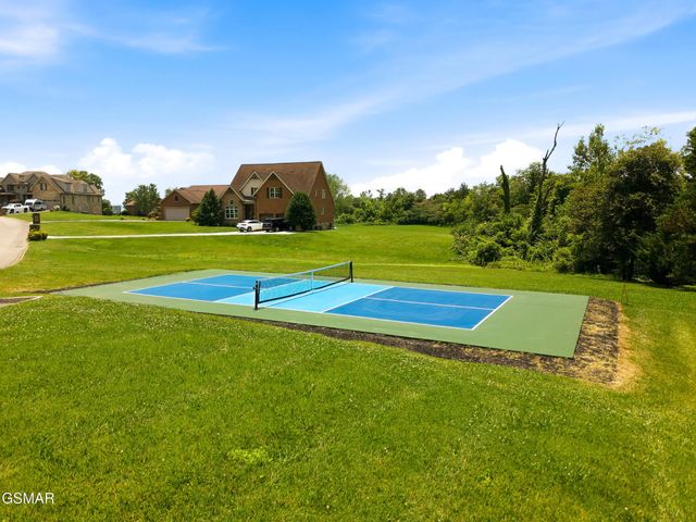 705 Waters Edge, Dandridge, TN 37725