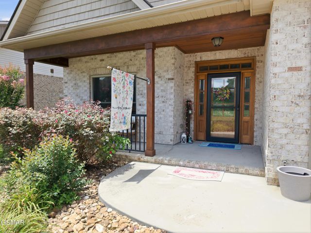705 Waters Edge, Dandridge, TN 37725