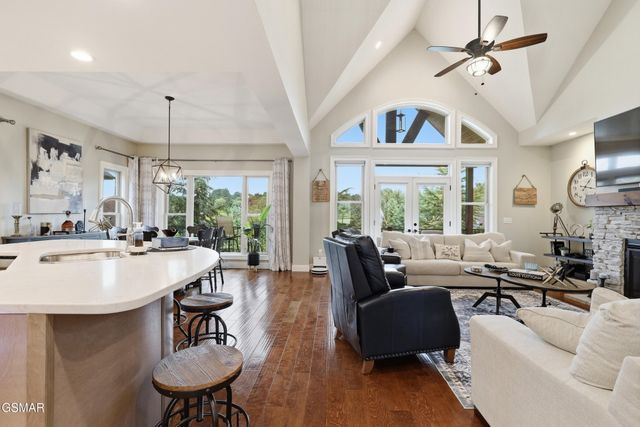 705 Waters Edge, Dandridge, TN 37725