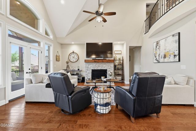 705 Waters Edge, Dandridge, TN 37725