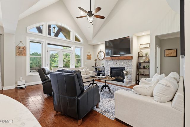 705 Waters Edge, Dandridge, TN 37725
