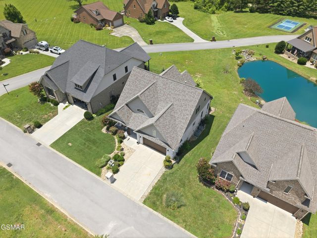 705 Waters Edge, Dandridge, TN 37725