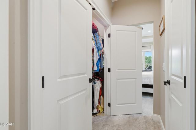 705 Waters Edge, Dandridge, TN 37725