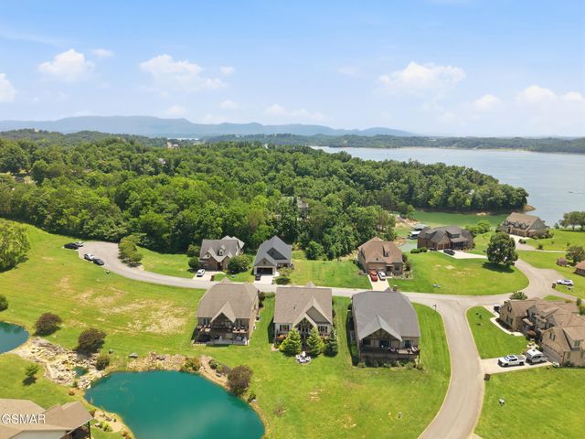 705 Waters Edge, Dandridge, TN 37725
