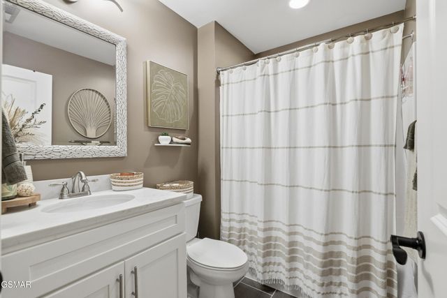 705 Waters Edge, Dandridge, TN 37725