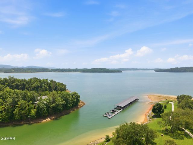 705 Waters Edge, Dandridge, TN 37725