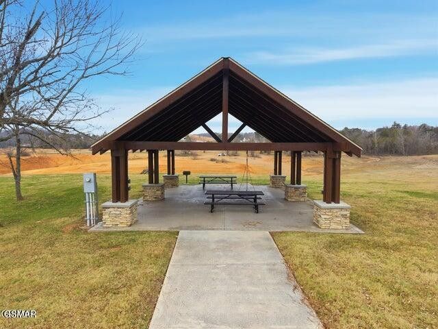 705 Waters Edge, Dandridge, TN 37725