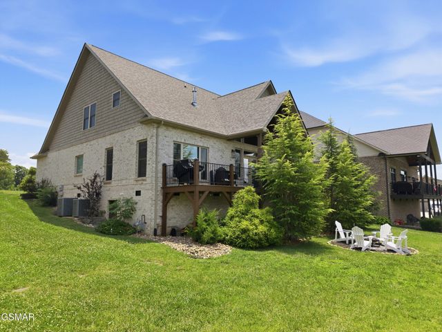 705 Waters Edge, Dandridge, TN 37725