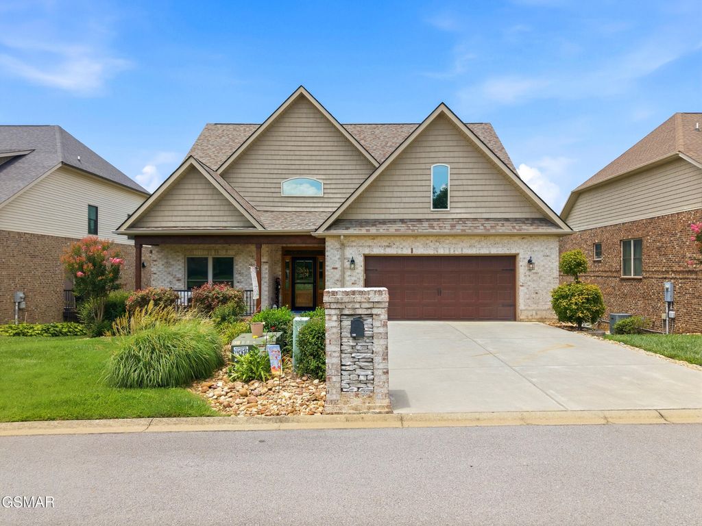 705 Waters Edge, Dandridge, TN 37725