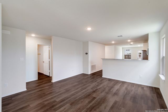 526 Wild Olive, San Antonio, TX 78219